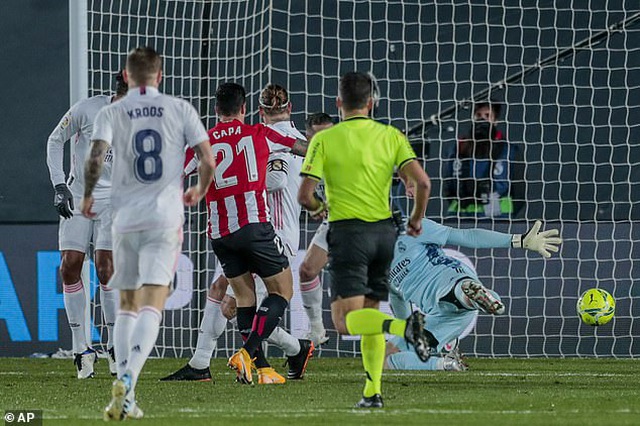 Real Madrid 3-1 Bilbao: Kroos, Benzema tỏa sáng - 7