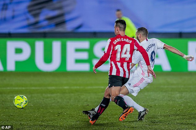Real Madrid 3-1 Bilbao: Kroos, Benzema tỏa sáng - 12