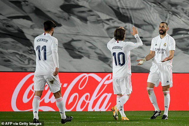 Real Madrid 3-1 Bilbao: Kroos, Benzema tỏa sáng - 15