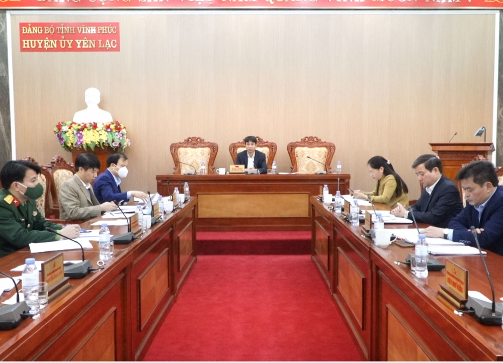 Huyên Yên Lạc họp công tác phòng chống dịch COVID-19