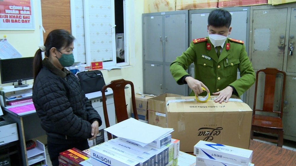 Vĩnh Phúc: Phát hiện, thu giữ gần 200 cây thuốc lá nhập lậu
