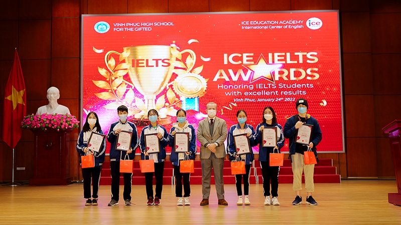 Vĩnh Phúc: 69 học sinh nhận thưởng vì đạt điểm IELTS từ 7.5 trở lên