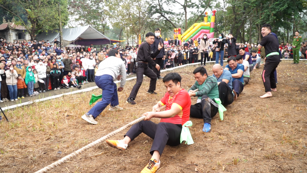 Các trò chơi dân gian mang đậm không khí vui tươi, phấn khởi những ngày đầu xuân