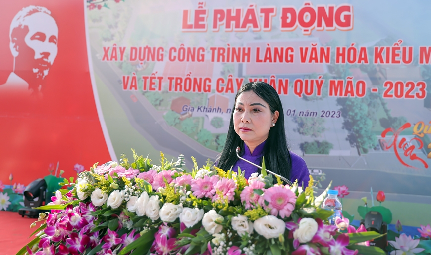 Bí thư Tỉnh ủy Hoàng Thị Thúy Lan phát biểu tại lễ phát động