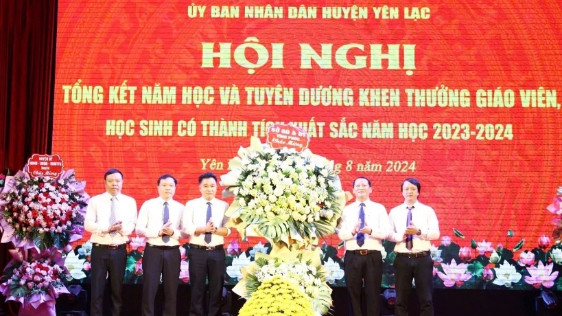 Ngành giáo dục huyện Yên Lạc giữ vững là "lá cờ đầu" của tỉnh Vĩnh Phúc