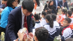 vinh phuc chuong trinh tet am ap trao yeu thuong