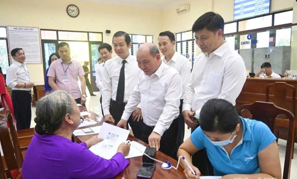  Lãnh đạo tỉnh kiểm tra Trung tâm Phục vụ hành chính công phường