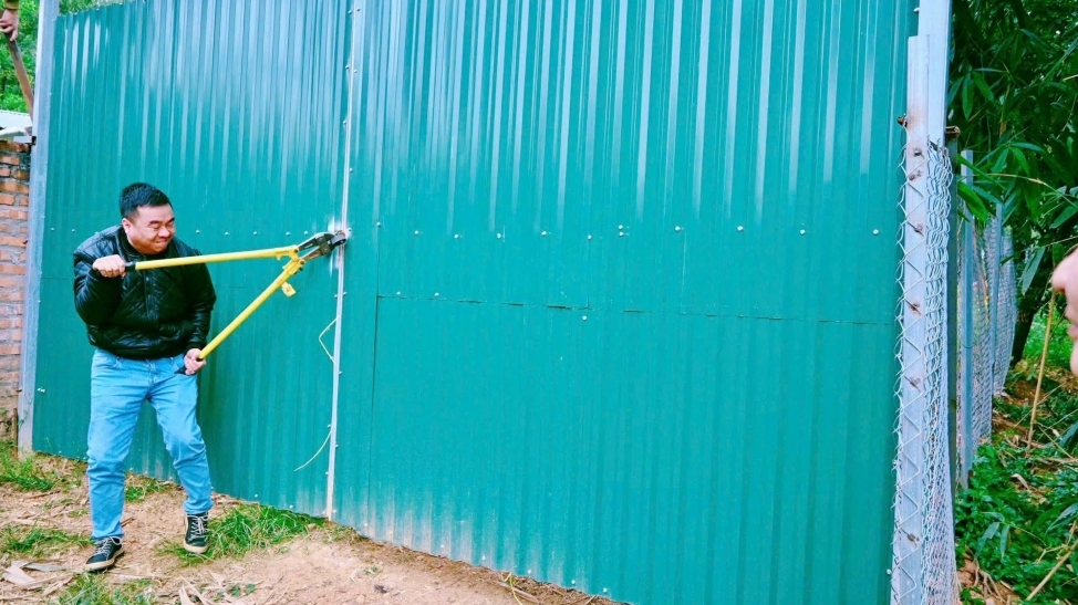 Phường Vĩnh Phúc: Tháo dỡ công trình vi phạm tại khu vực Đồi Chám