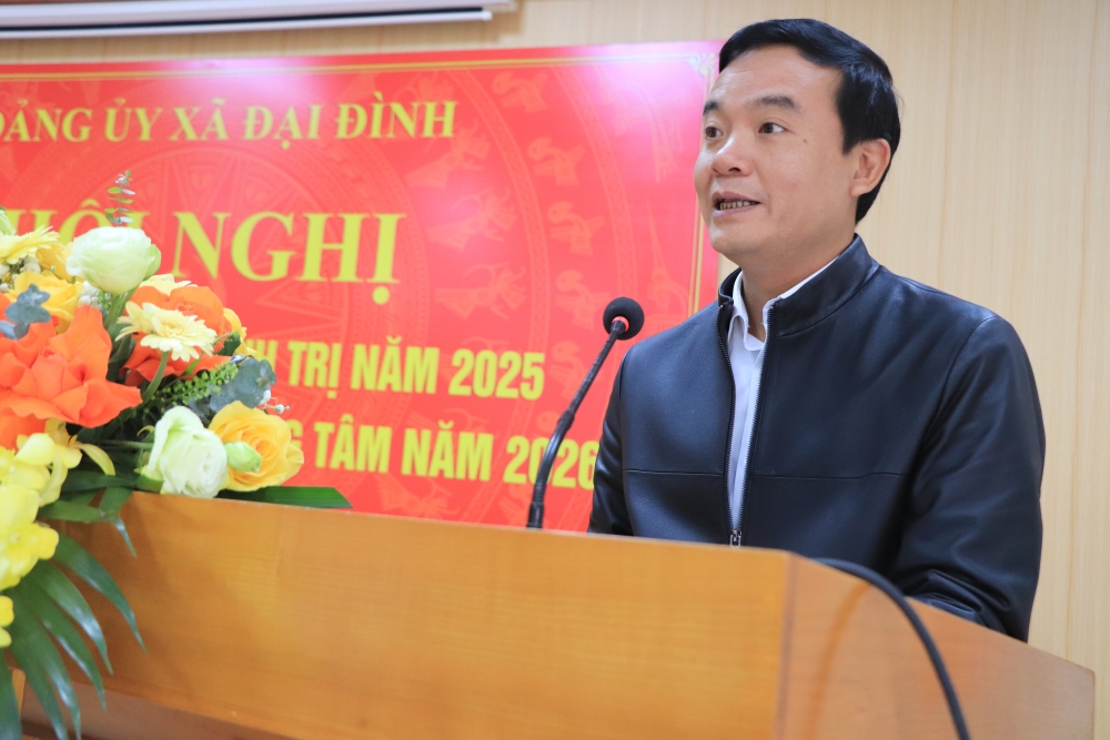 Phó Chủ tịch UBND xã Đại Đình Nguyễn Minh Tuân phát biểu tham luận tại hội nghị.