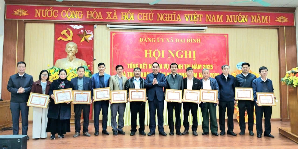 Xã Đại Đình: Xây dựng đội ngũ cán bộ, đảng viên gương mẫu, trách nhiệm, kỷ cương