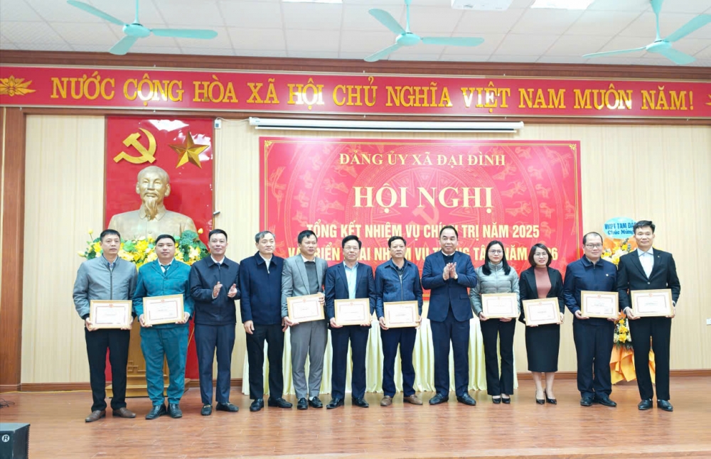 Xã Đại Đình: Xây dựng đội ngũ cán bộ, đảng viên gương mẫu, trách nhiệm, kỷ cương