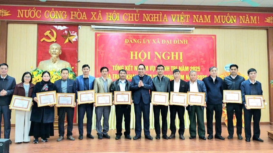 Xã Đại Đình: Xây dựng đội ngũ cán bộ, đảng viên gương mẫu, trách nhiệm, kỷ cương