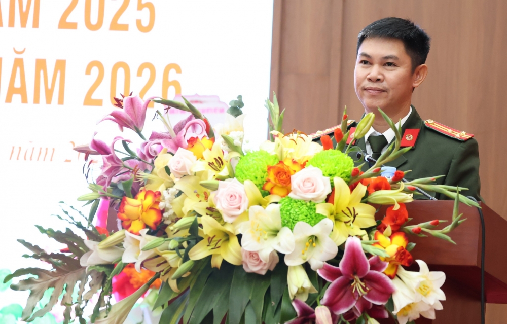 Đồng chí Thượng tá Bùi Việt Hùng, Phó Giám đốc Công an tỉnh phát biểu chỉ đạo tại Hội nghị