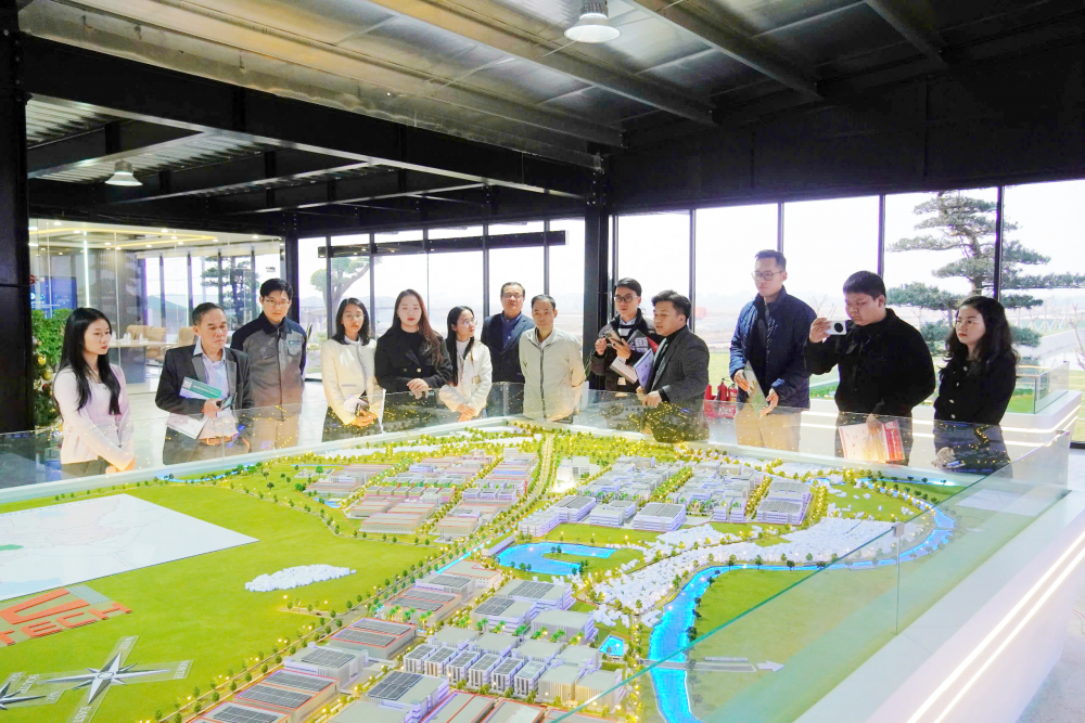 Một số hình ảnh khách đến tham quan KCN Nam Bình Xuyên Green Park