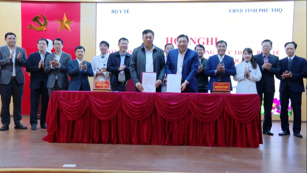 Bàn giao Bệnh viện 74 Trung ương về UBND tỉnh Phú Thọ quản lý