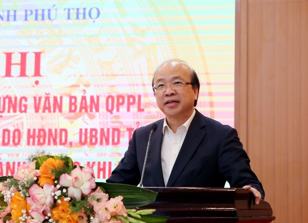 Thứ trưởng Bộ Tư pháp Phan Chí Hiếu phát biểu chỉ đạo tại hội nghị