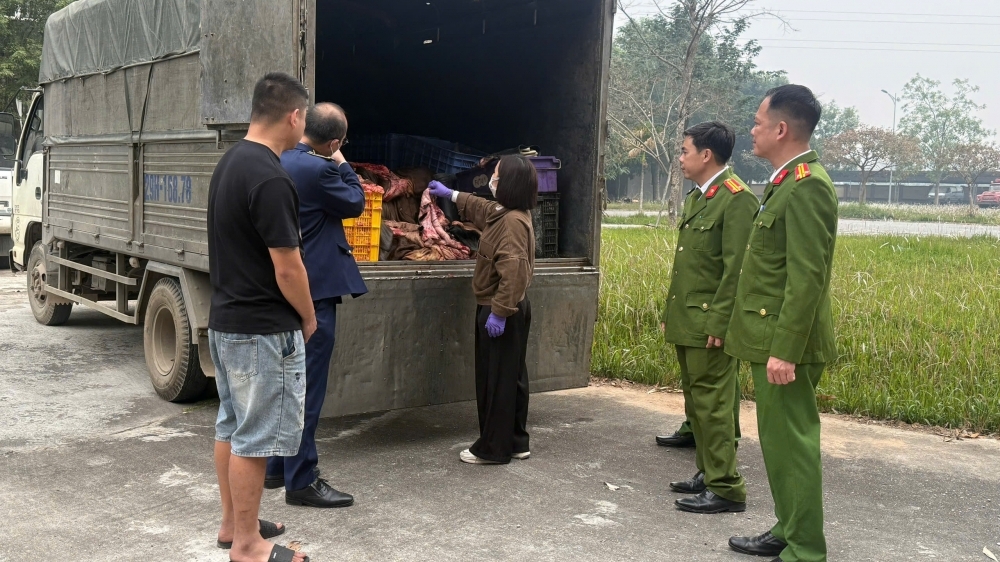 Phú Thọ: Thu giữ hơn 1 tấn mỡ và da trâu, bò không rõ nguồn gốc