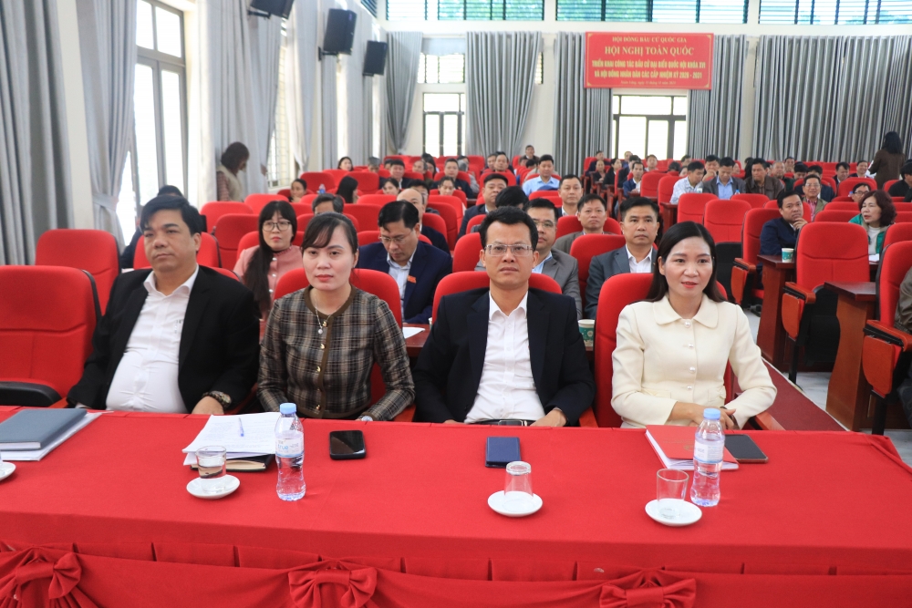 Các đại biểu dự hội nghị