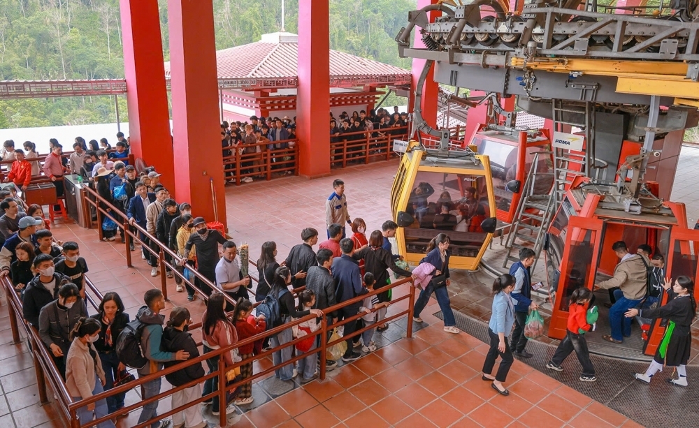 Dịch vụ cáp treo tại Tây Thiên giúp nâng tầm trải nghiệm của du khách.