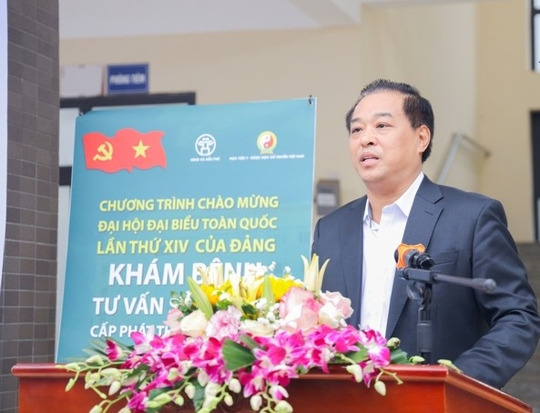 Phó Giáo sư, tiến sỹ Nguyễn Quốc Huy - Giám đốc Học viện Y- dược học cổ truyền Việt Nam phát biểu tại Lễ khai mạc