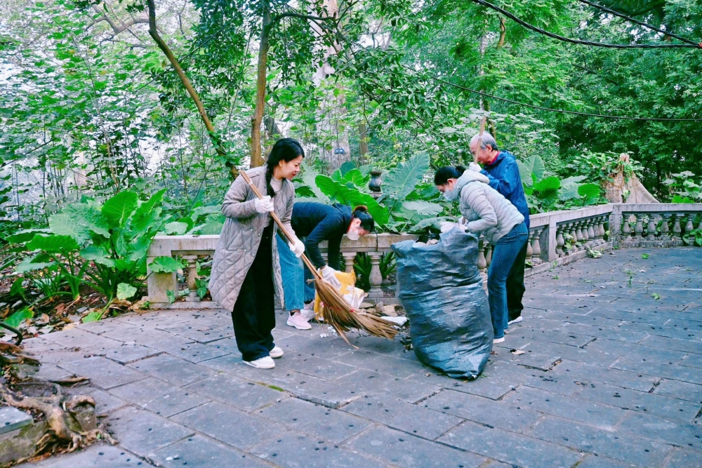 Phường Vĩnh Phúc: Phát động thi đua cao điểm chào mừng Đại hội XIV của Đảng Phường Vĩnh Phúc: Phát động thi đua cao điểm chào mừng Đại hội XIV của Đảng