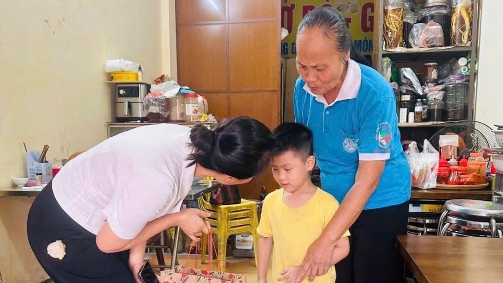 Phúc Yên nhân rộng những điển hình trong học tập và làm theo Bác