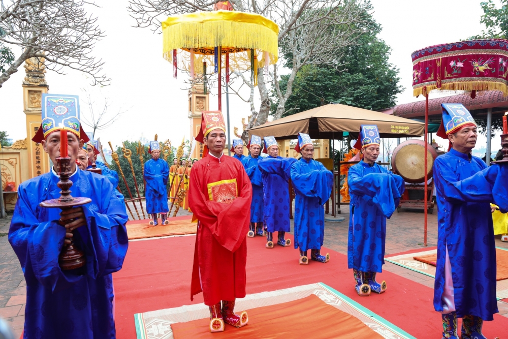 Huyền tích về Đức Thánh Mẫu Phan Thị Cù