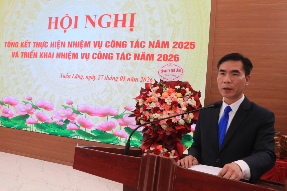 hủ tịch UBND xã Xuân Lãng Hoàng Văn Hưng phát biểu tại hội nghị.