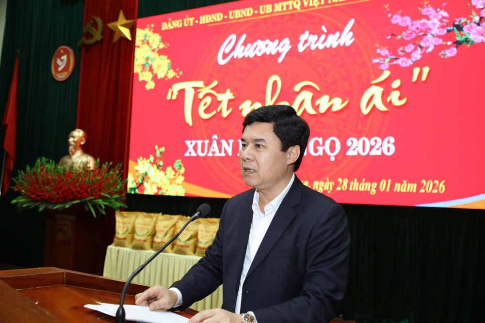 Đồng chí Hà Văn Quyết, Bí thư Đảng ủy, Chủ tịch HĐND xã phát biểu tại chương trình “Tết nhân ái” – Xuân Bính Ngọ năm 2026 Đồng chí Hà Văn Quyết, Bí thư Đảng ủy, Chủ tịch HĐND xã phát biểu tại chương trình “Tết nhân ái” – Xuân Bính Ngọ năm 2026