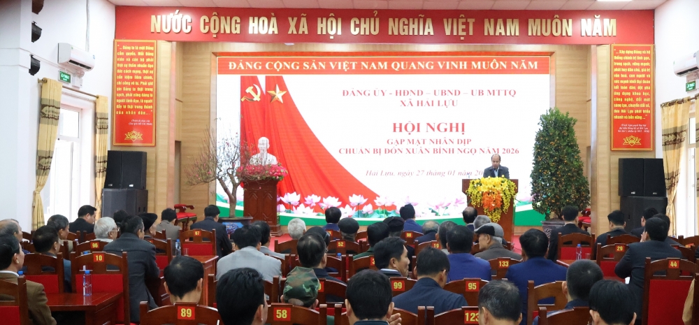 Xã Hải Lựu: Gặp mặt cán bộ, đảng viên và các đồng chí nguyên lãnh đạo qua các thời kỳ