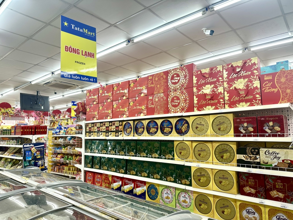 Đa dạng các mặt hàng tập chung vào đồ khô và bánh kẹo