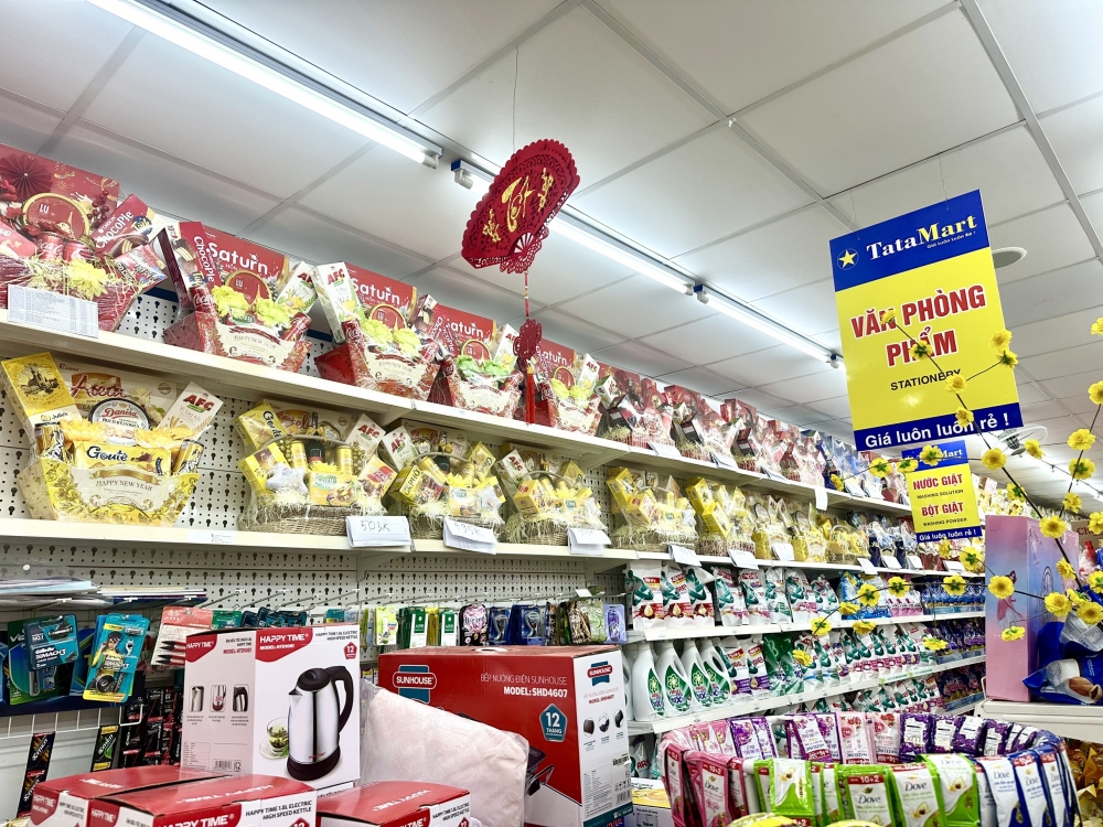 Nhiều set quà tặng đa dạng phục vụ nhu cầu biếu, tặng dịp Tết