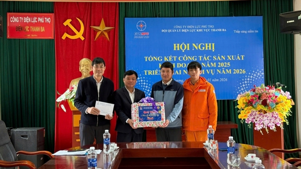 Công đoàn Công ty Điện lực Phú Thọ quan tâm, động viên người lao động