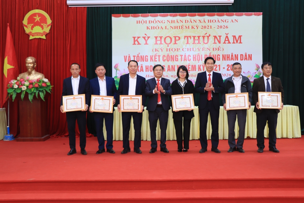 HĐND xã Hoàng An thông qua nhiều nghị quyết quan trọng, kiện toàn nhân sự UBND xã