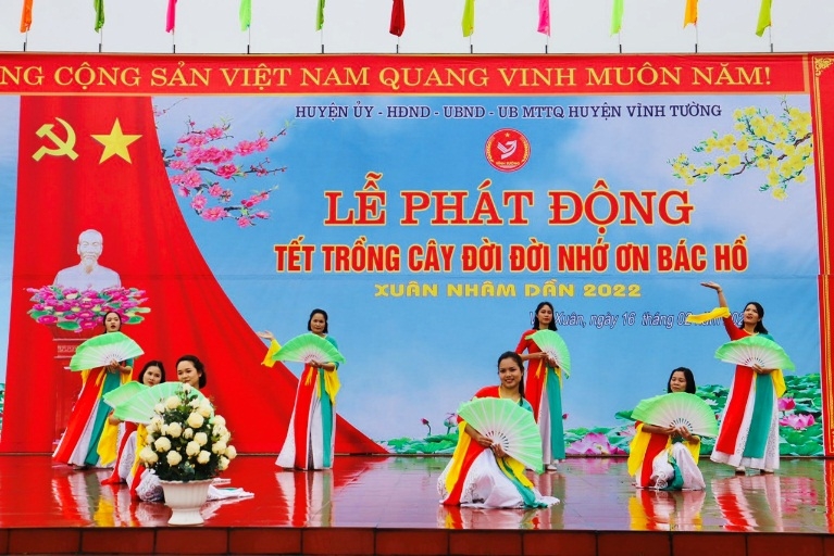 Một số tiết mục văn nghệ chào mừng buổi Lễ