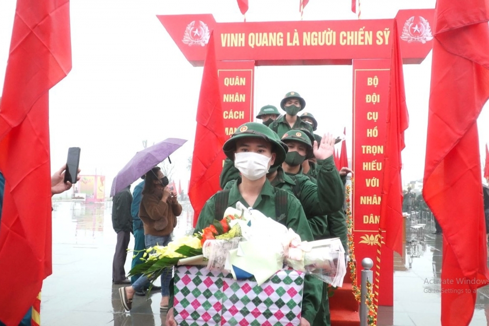1.850 thanh niên Vĩnh Phúc lên đường nhập ngũ