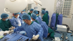 Vĩnh Phúc: Phẫu thuật thành công thay khớp háng bán phần cho bệnh nhân 96 tuổi