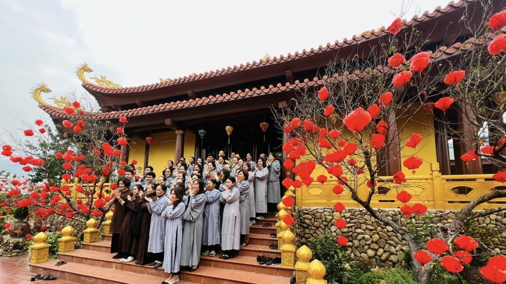 Hàng nghìn du khách về nơi phụng thờ Tứ vị Sơn thần - Đền Thượng - Thanh Lanh