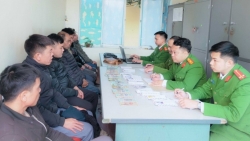 Quảng Ninh: Triệt phá nhóm đối tượng tổ chức đánh bạc, thu giữ hơn 200 triệu đồng