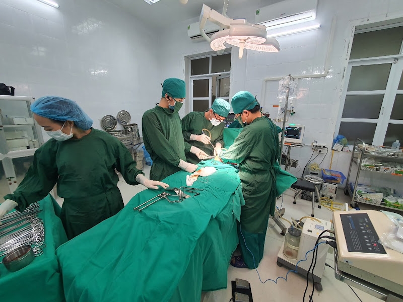 Phẫu thuật cắt đoạn đại tràng tại Yên Lạc