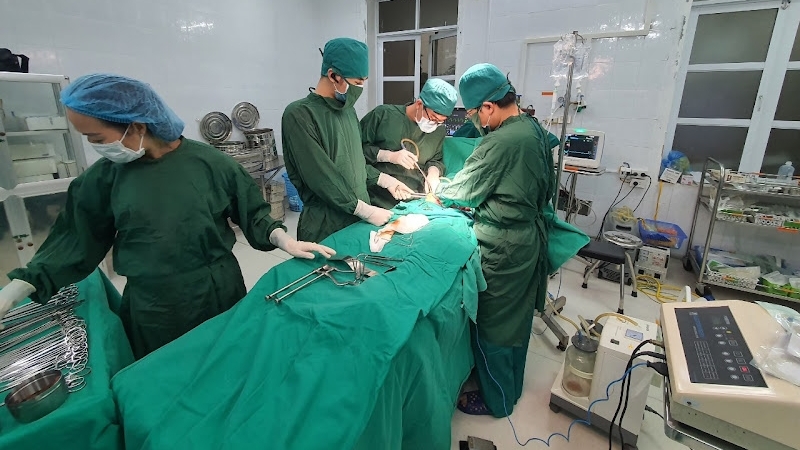 Vĩnh Phúc: Phẫu thuật thành công cắt đoạn đại tràng do khối u cho bệnh nhân 81 tuổi