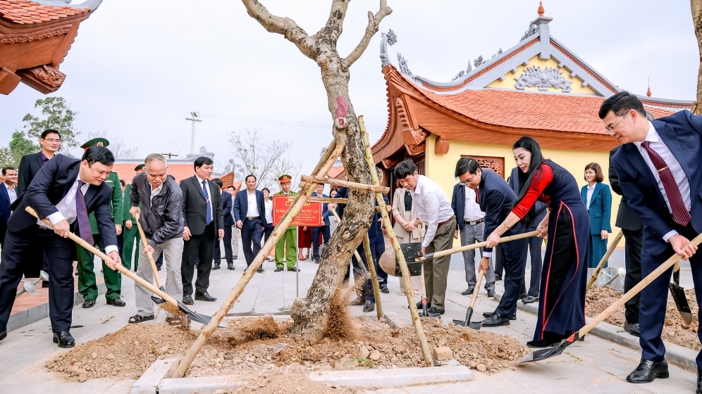 Vĩnh Phúc: Phát động Tết trồng cây “Đời đời nhớ ơn Bác Hồ” xuân Giáp Thìn