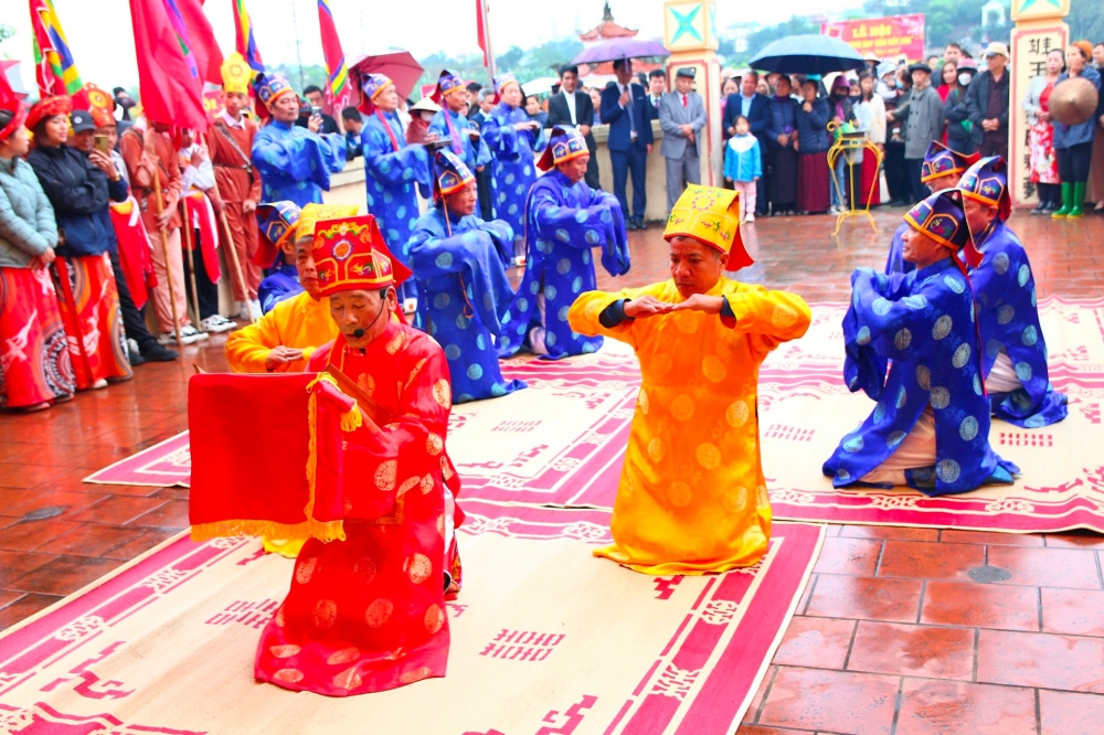 Phú Thọ: Tái hiện sống động nghi lễ Vua Hùng dạy dân cấy lúa