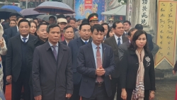 thanh pho phuc yen khai hoi den ngo tuong cong