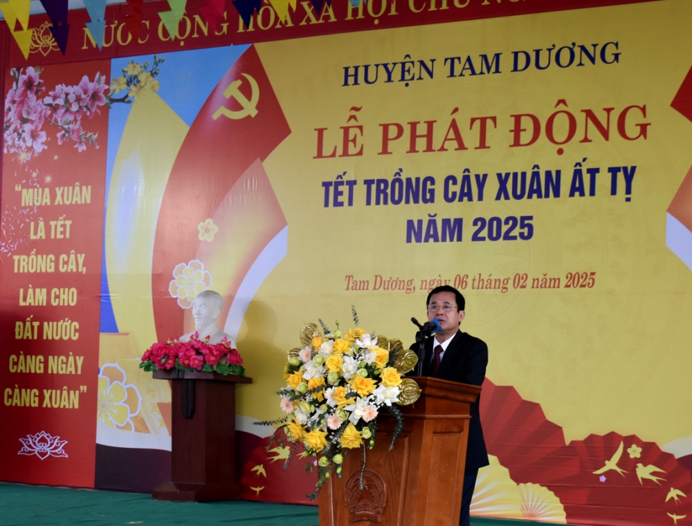 Đồng chí Đặng Công Hòa- Phó Bí thư Huyện ủy, Chủ tịch UBND huyện phát động Tết trồng cây Xuân Ất Tỵ năm 2025