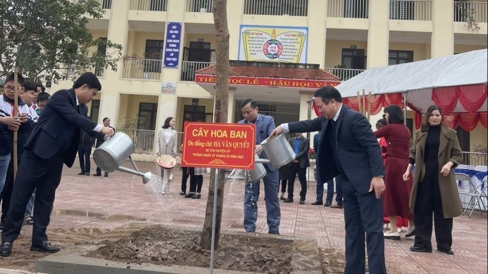 Huyện Vĩnh Tường phát động Tết trồng cây đời đời nhớ ơn Bác Hồ