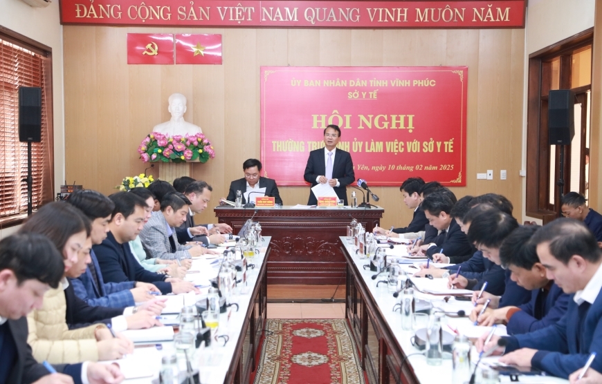 Bí thư Tỉnh ủy Đặng Xuân Phong và Chủ tịch UBND tỉnh Trần Duy Đông chủ trì buổi làm việc