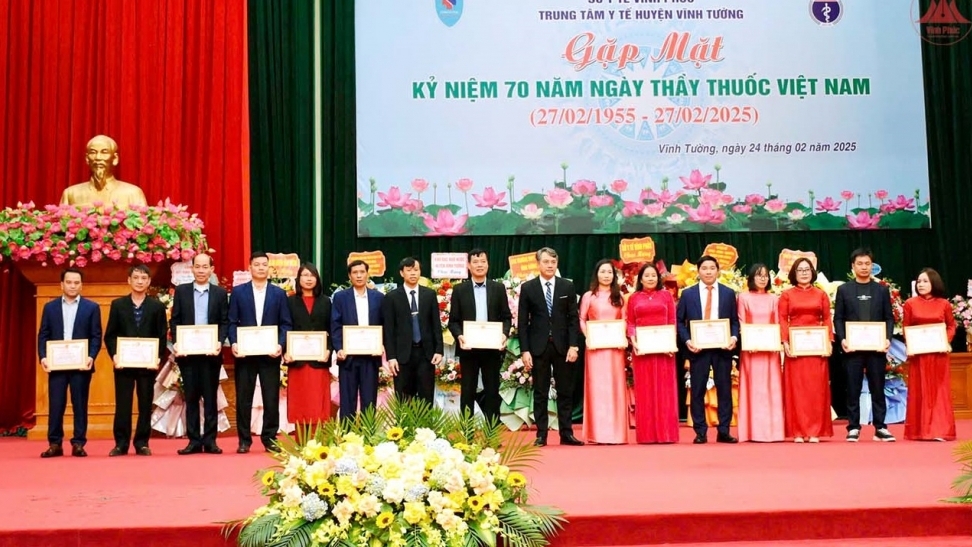 Trung tâm Y tế Vĩnh Tường: Không ngừng nâng cao trình độ để chăm sóc sức khỏe Nhân dân