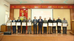 Xã Đại Đình: Trao Huy hiệu Đảng đợt 3/2 năm 2026