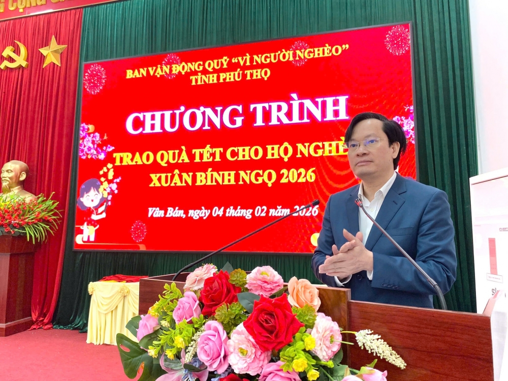 Đồng chí Nguyễn Hoàng Long - Bí thư Đảng ủy, Chủ tịch HĐND xã phát biểu tại chương trình